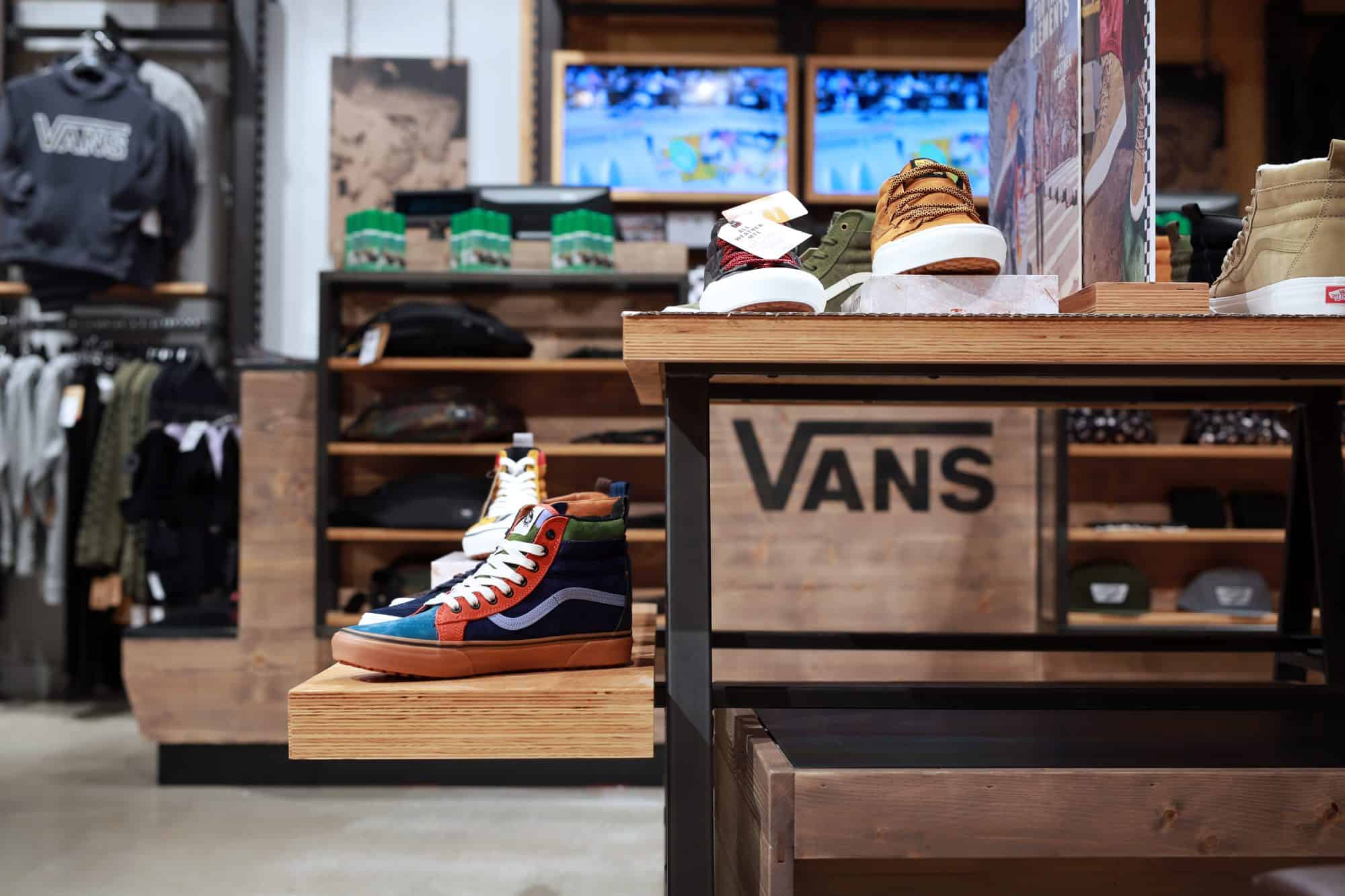 Vans — 4