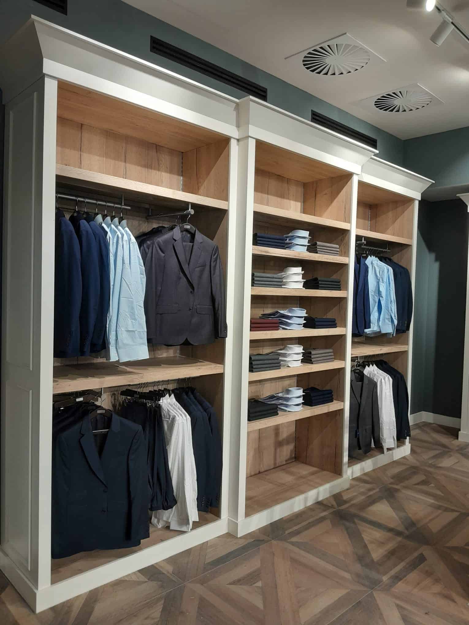 Hackett London — Retail