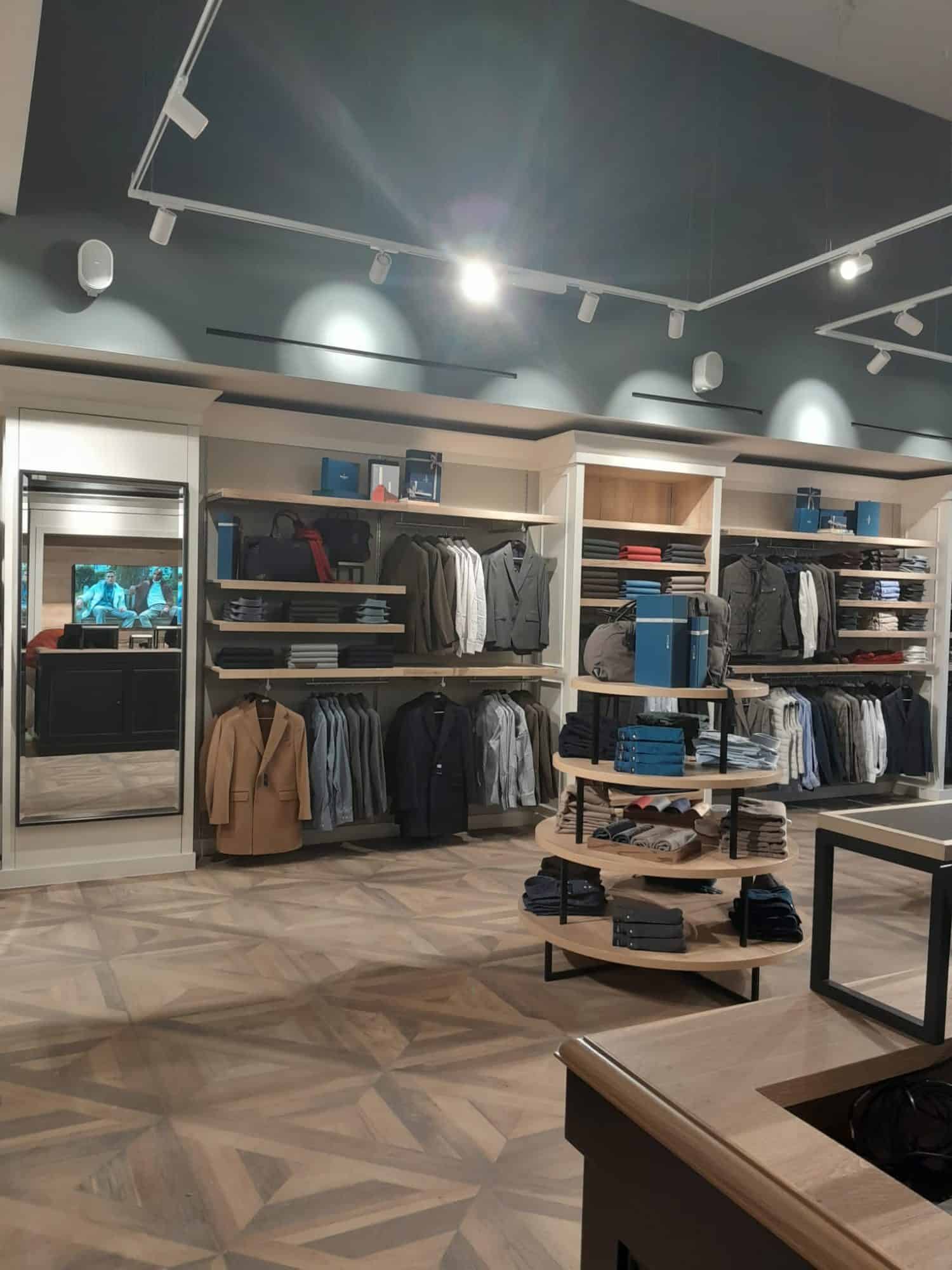 Hackett London — 1