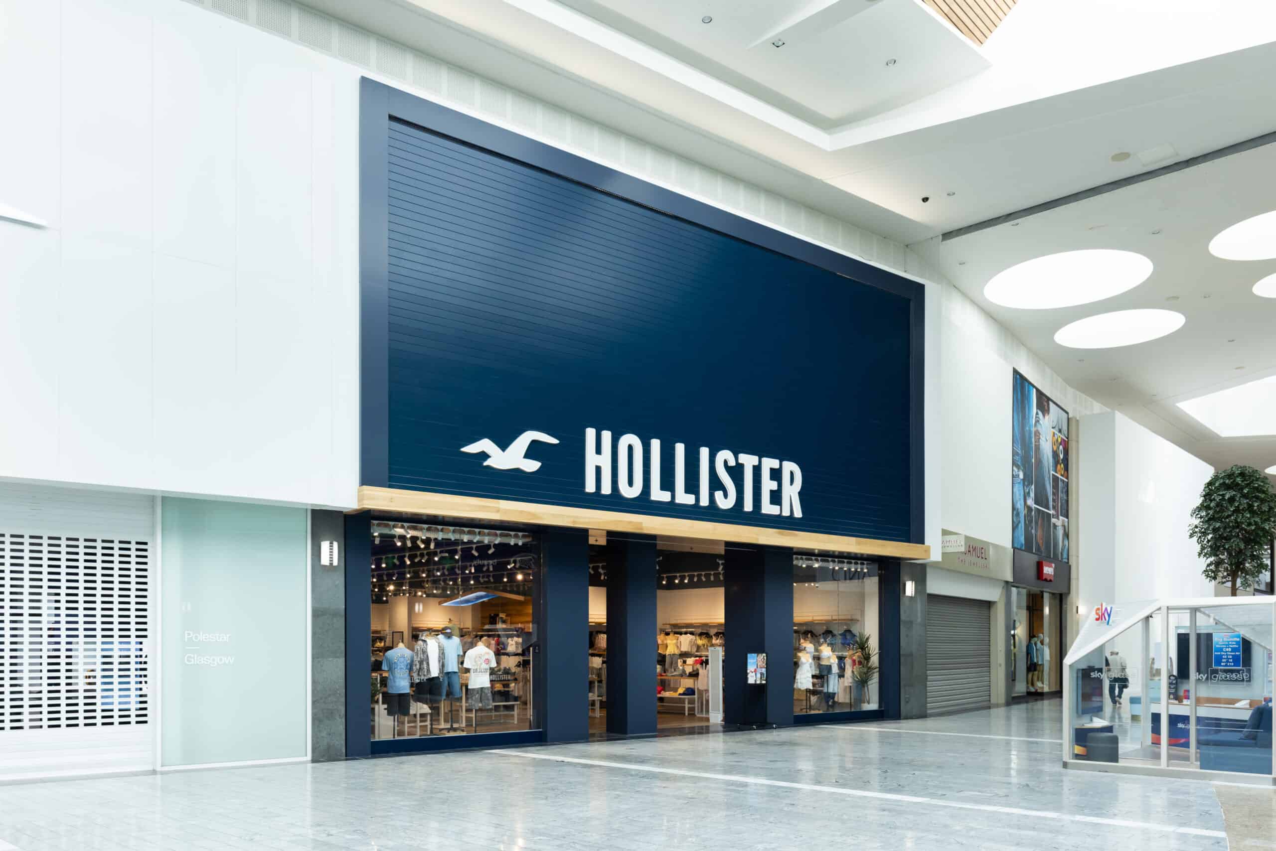 Hollister & Co — 1